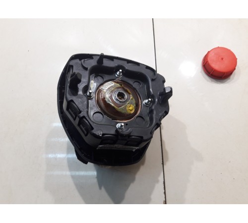 Подушка безопасности водителя