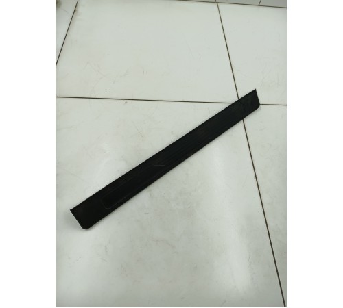 Накладка порога передняя правая