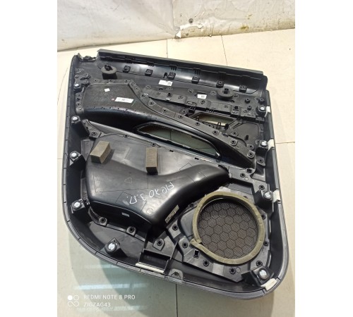 Обшивка двери (задняя, правая)