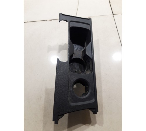 Накладка центральной консоли с подстаканниками