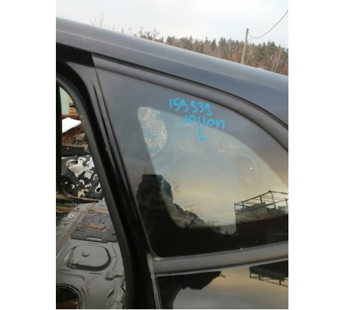  Глухое стекло кузова левое, форточка