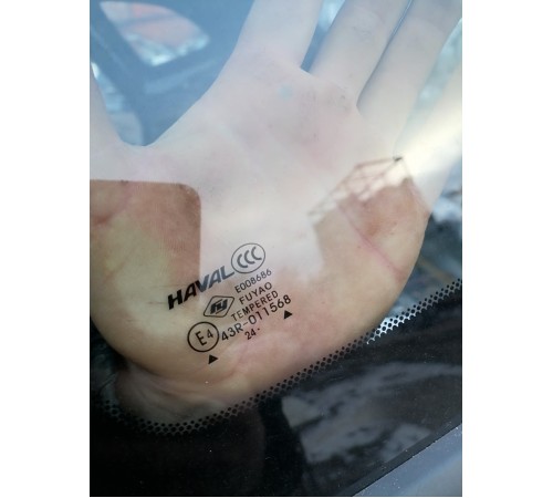  Глухое стекло кузова левое, форточка