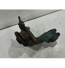 Кулак поворотный передний левый