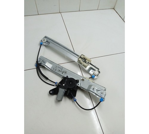 Стеклоподъёмник двери передний левый с моторчиком