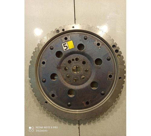 Маховик двигателя