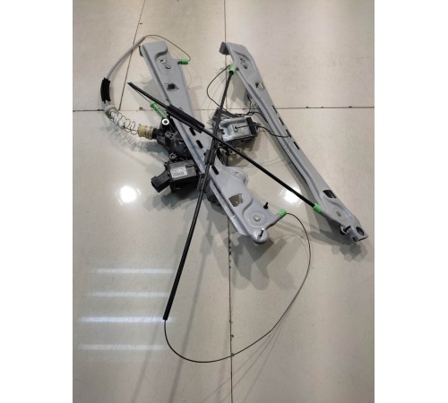 Стеклоподъемник (передний, левый)