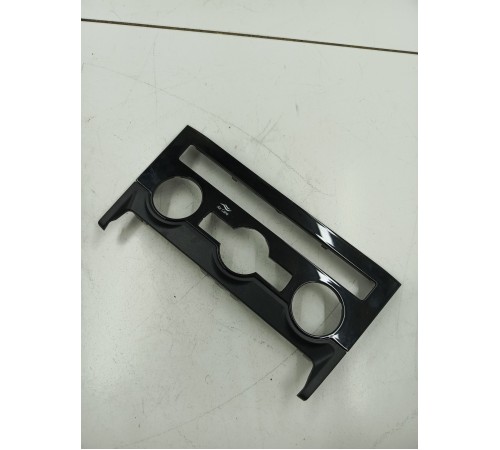 Накладка торпедо декоративная