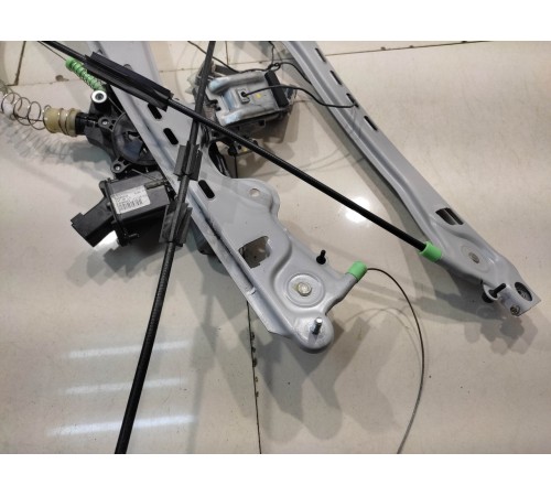 Стеклоподъемник (передний, левый)