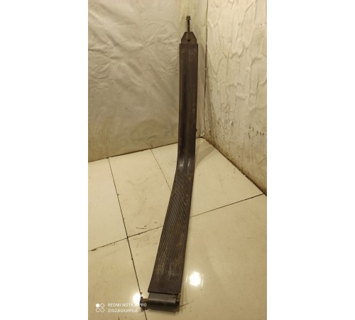 Кронштейн топливного бака