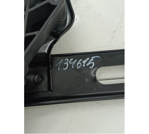 Стеклоподъемник двери задний правый