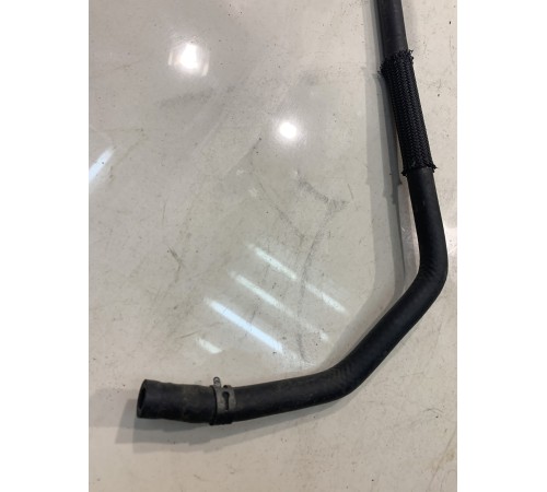 Патрубок системы охлаждения