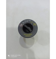 Замок отключения подушек безопасности торпедо