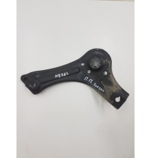 Кронштейн переднего подрамника правый