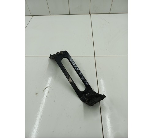 Кронштейн усилителя заднего бампера правый