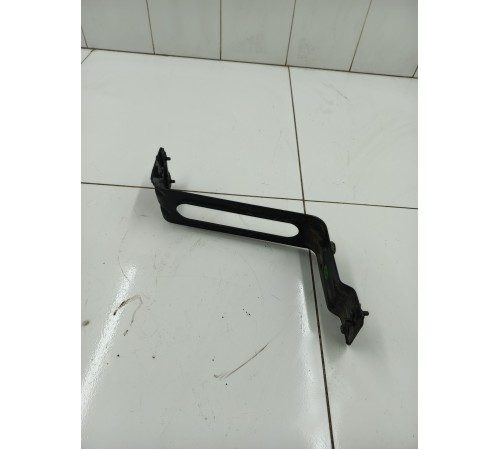 Кронштейн усилителя заднего бампера правый