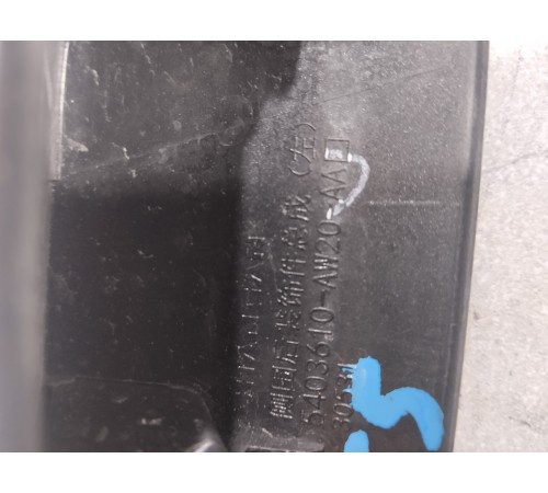 Молдинг кузова левый