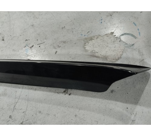 Молдинг кузова левый