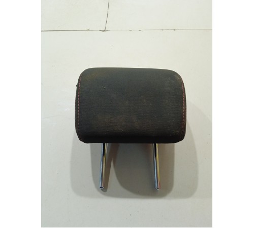 Подголовник (задний, центральный)