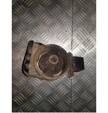 Кронштейн опоры двигателя