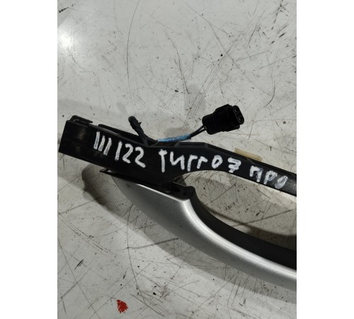 Ручка двери передняя левая наружная