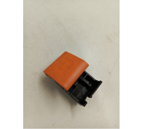 Ручка открывания капота