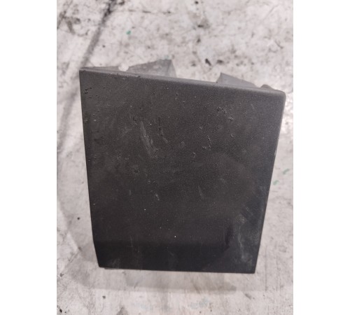 Крышка заглушка пластик салона