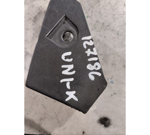 Крышка заглушка пластик салона