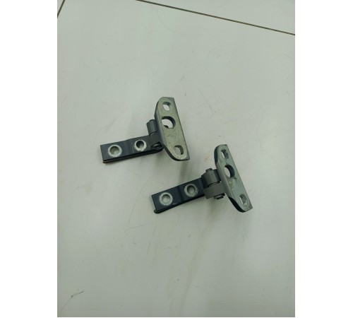 Комплект петель передней правой двери 2 шт.