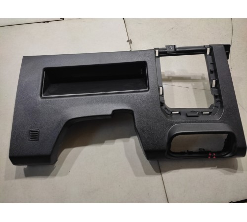 Накладка торпедо левая