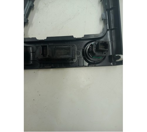 накладка консоли центральной