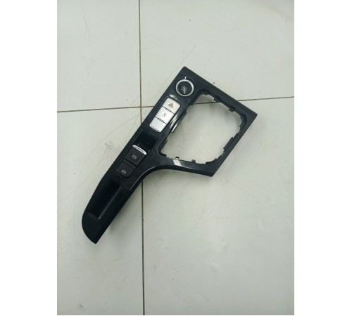 накладка консоли центральной