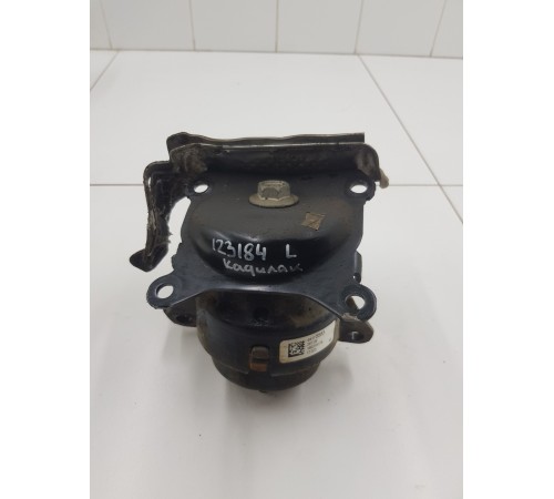 Опора двигателя левая