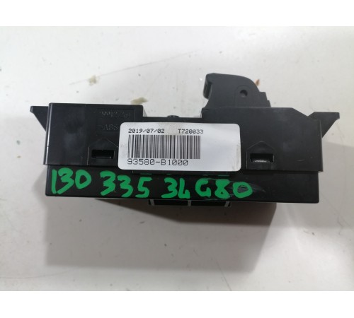 Кнопка стеклоподъемника задней левой двери 