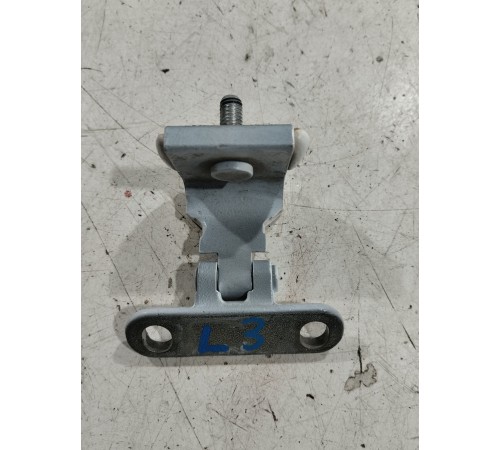 Петля крышки багажника(левая)