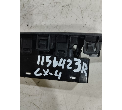 Кнопка стеклоподъёмника задняя правая