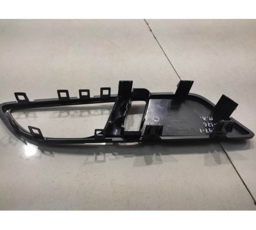 Накладка обшивки двери(передняя левая)