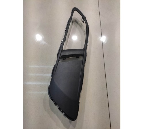 Накладка обшивки двери(передняя левая)