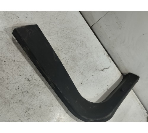 Обшивка крышки багажника(правый)