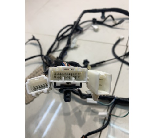 Электропроводка крышки багажника