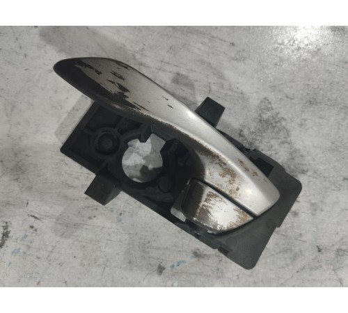 Ручка двери передняя левая внутренняя