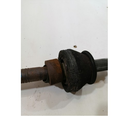 Привод передний левый, полуось