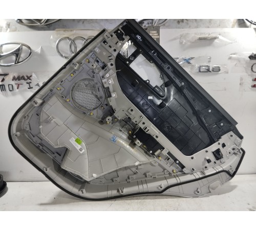 Обшивка двери задняя левая