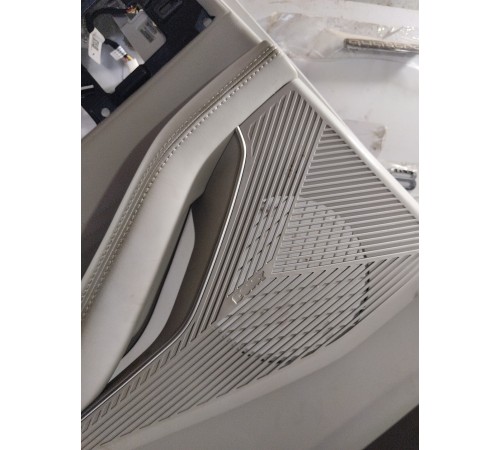 Обшивка двери задняя левая