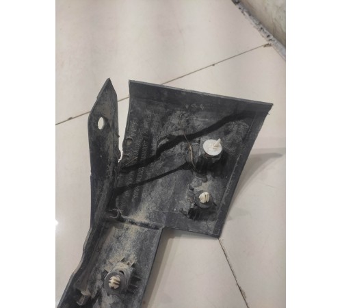 Накладка крыла (передняя, левая)