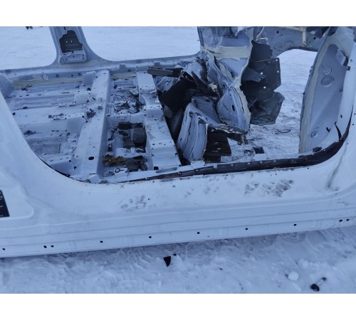 Порог со стойкой(правый)