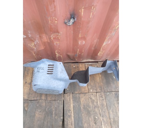 Обшивка багажника правая