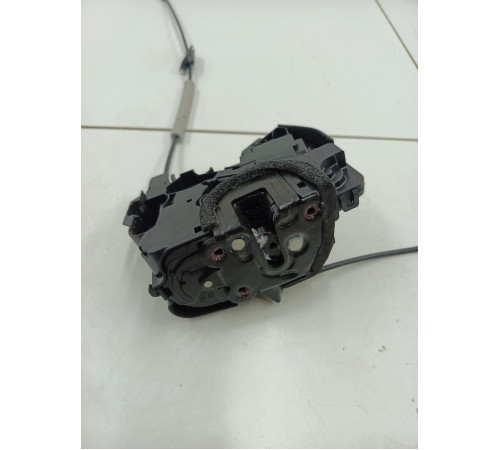 Замок двери передний правый