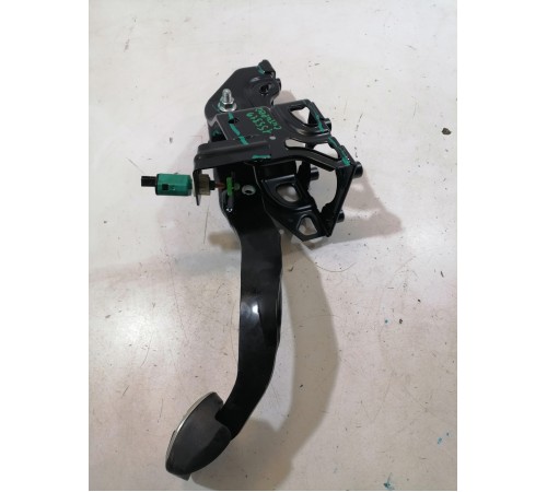 Педаль тормоза