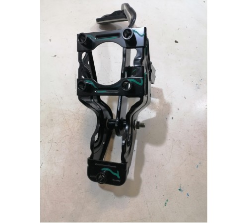 Педаль тормоза