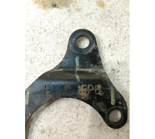 Кронштейн ступицы задний левый